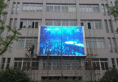 铜(tóng)梁(liáng)職教中(zhōng)心(xīn)led顯示屏安(ān)裝(zhuāng)調試