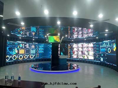 安(ān)順黃果樹(shù)项目&nbsp;P2.0曲(qū)面(miàn)led屏