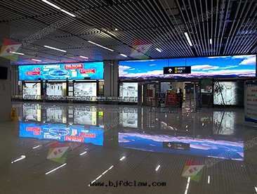 重(zhòng)慶双(shuāng)凤橋(qiáo)汽車站室(shì)內(nèi)全(quán)彩LED顯示屏安(ān)裝(zhuāng)案(àn)例