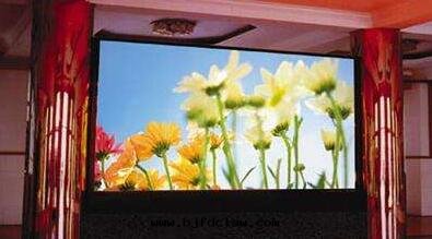 led软(ruǎn)屏有(yǒu)什(shén)麼(me)特(tè)點(diǎn)和(hé)常規屏有(yǒu)哪些(xiē)區(qū)别